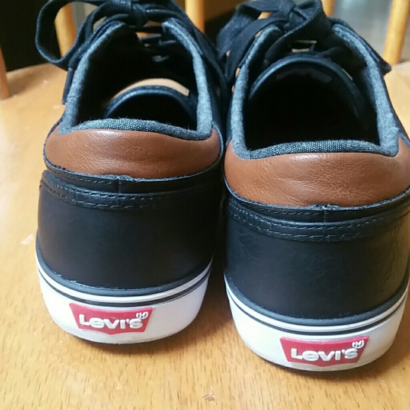 Levis Comfort Shoe